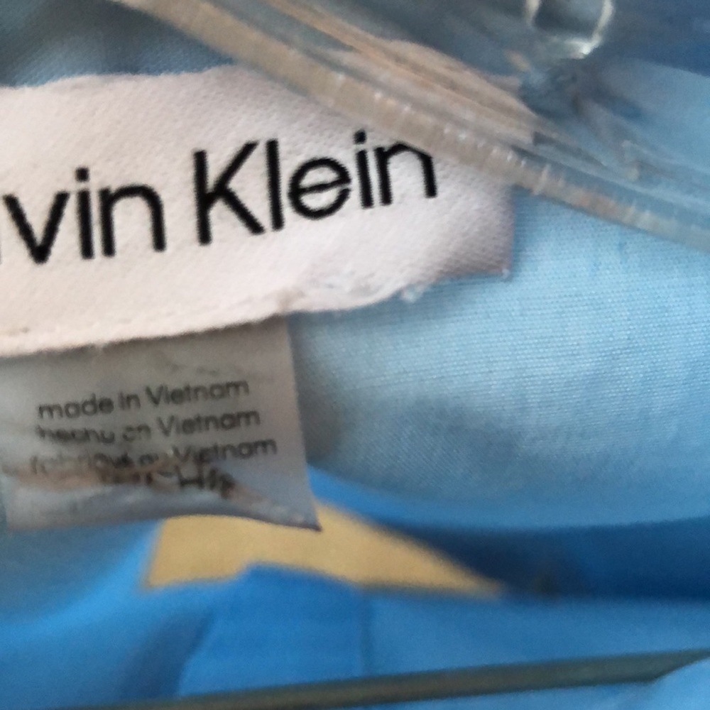 Calvin Klein button down shirt - Picture 8 of 9